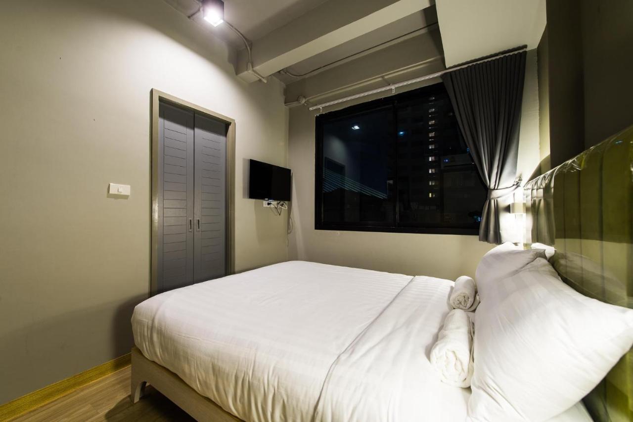 V Varee Bangkok Exterior foto